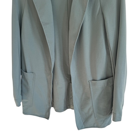 Athleta Eastbound Blazer, Minimalist Gray Sage Green, Size 4 - Picture 6 of 10